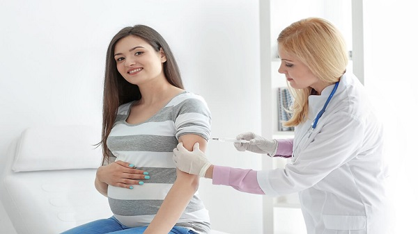 شایع ترین عوارض تزریق واکسن برای زنان باردار