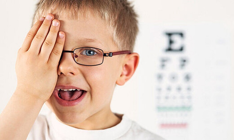 نشانه‌های هشدار تنبلی چشم کودکان