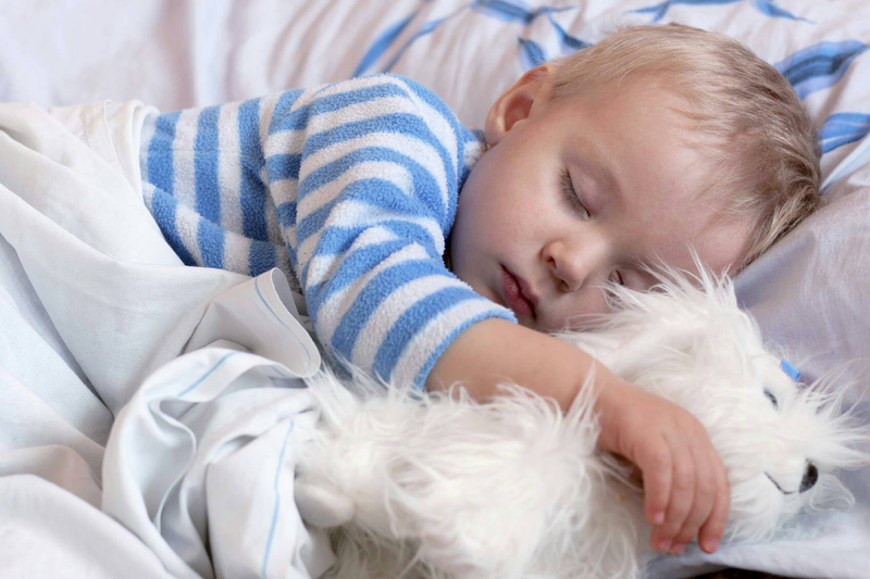 فواید یک ساعت خواب‌ اضافی نوزادان