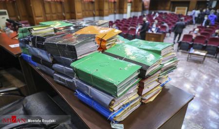 حجم پرونده متهمان قاچاق خودرو + عکس