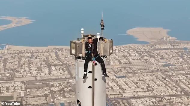 ویل اسمیت 53 ساله شجاعانه بر فراز بلندترین برج جهان ایستاد+ عکس