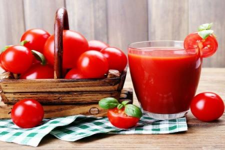رفع شوره سر با گوجه فرنگی