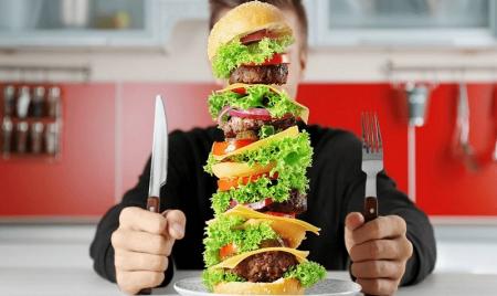 پنج توصیه برای راحت هضم رفتن غذا بعد از پرخوری