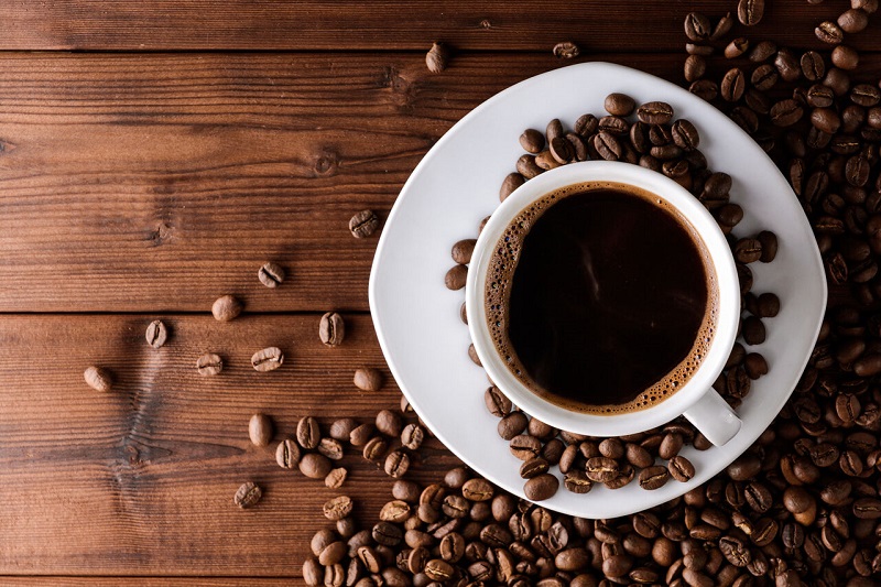 چگونه قهوه می‌تواند شما را زودتر پیر کند؟