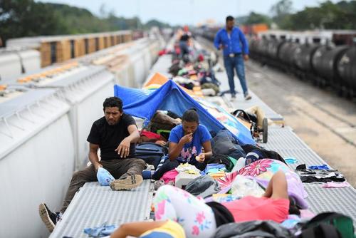 کمپ پناهجویان در مرز مکزیک + عکس