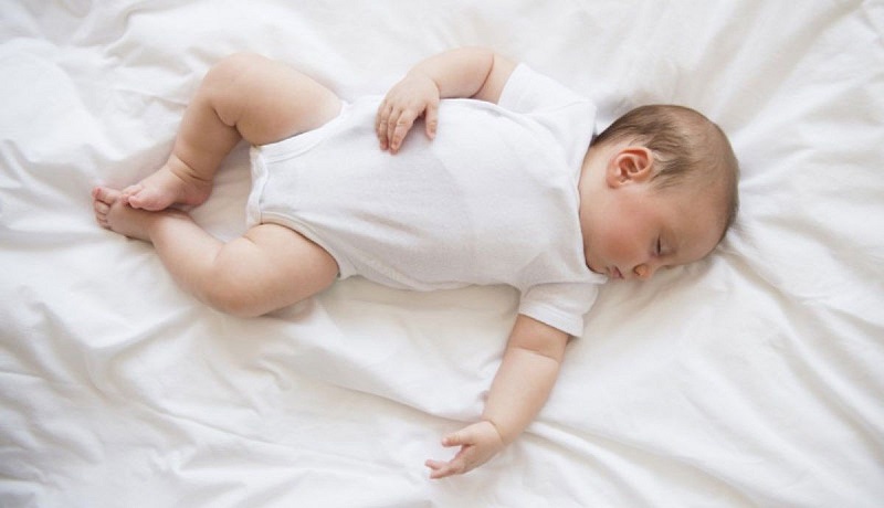 اینفوگرافیک| چند روش برای تنظیم خواب شبانه نوزادان