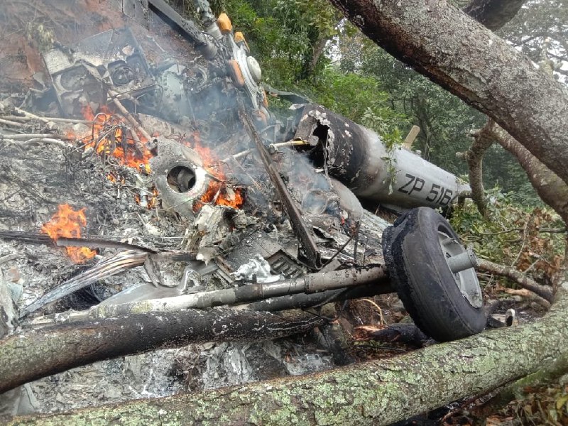 سقوط بالگرد حامل مقام ارشد نیروهای مسلح هند + عکس