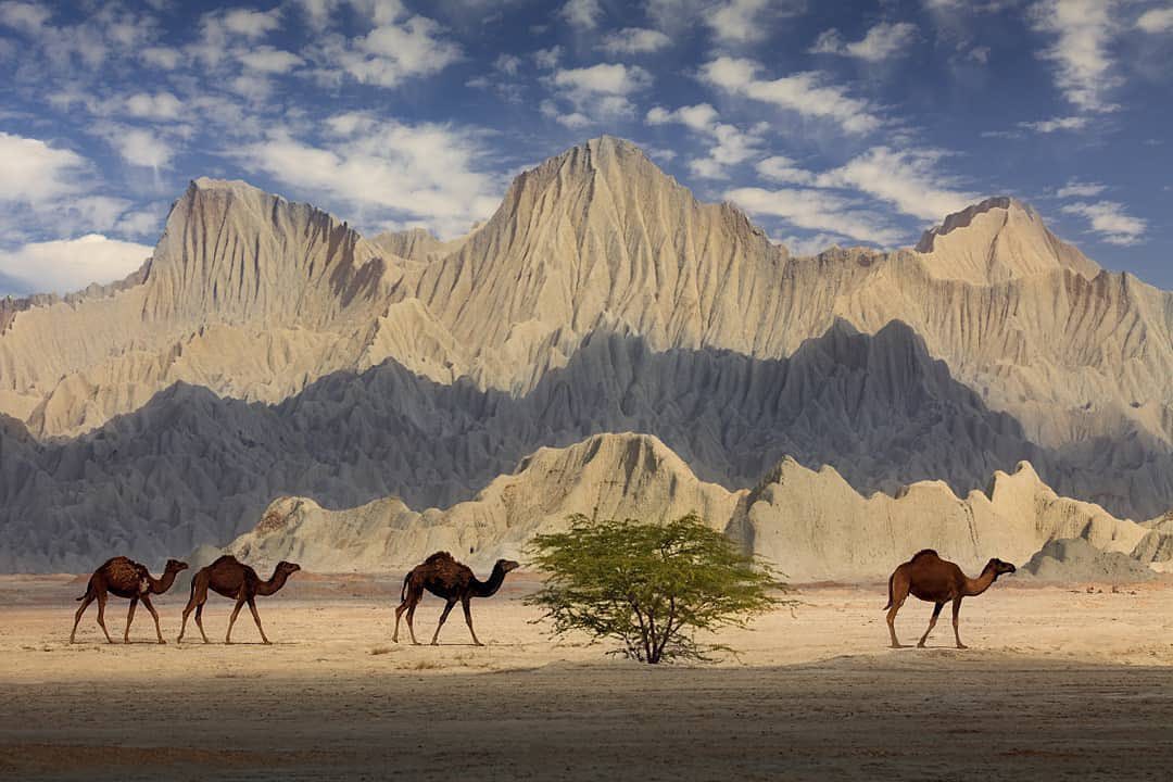 نمایی دیدنی از کوههای مریخی در سیستان و بلوچستان + عکس