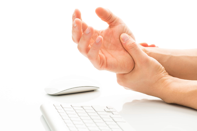۱۰ راهکار مفید برای کاهش درد دست