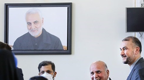 قابی از سردار سلیمانی در نشست خبری وزرای خارجه  + عکس