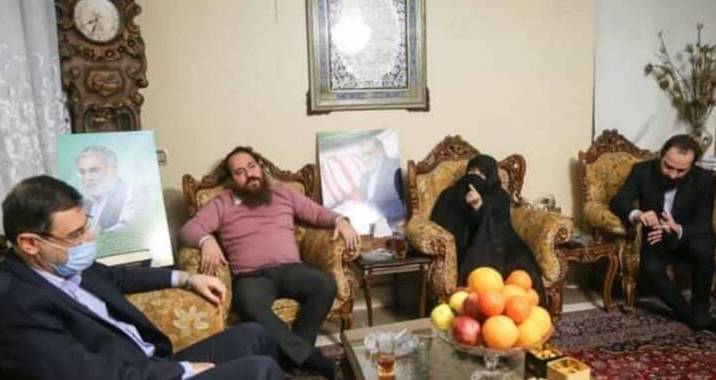 دیدار قاضی‌زاده با خانواده شهید فخری‌زاده + عکس