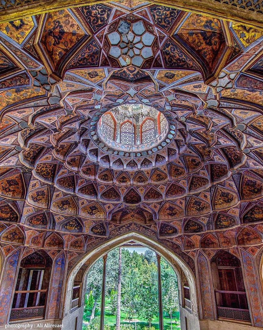 کاخ زیبای هشت بهشت در اصفهان + عکس