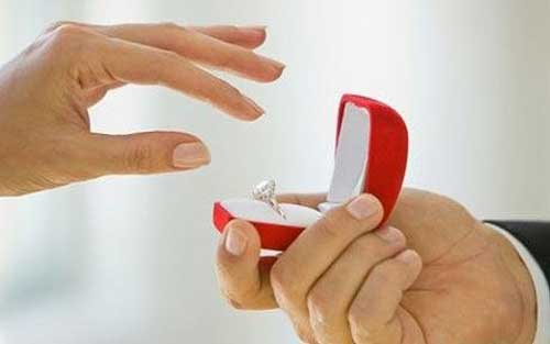  خواستگار عجیب و غیرعادی از پرستار زن! عکس