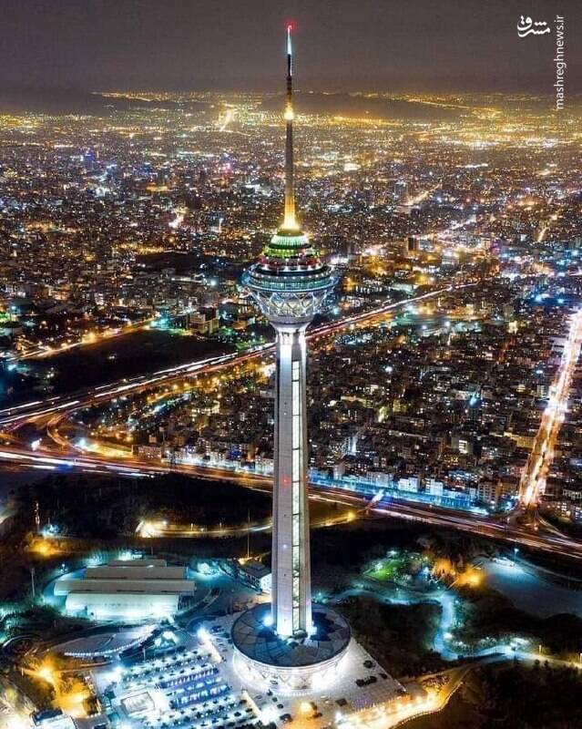 برج میلاد در شب های تهران + عکس