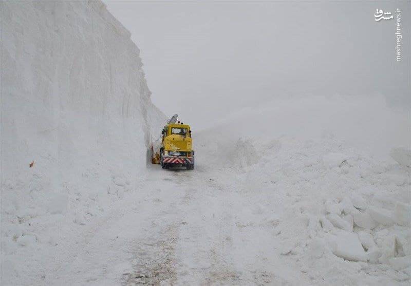 ارتفاع برف در گردنه هورامان کردستان + عکس