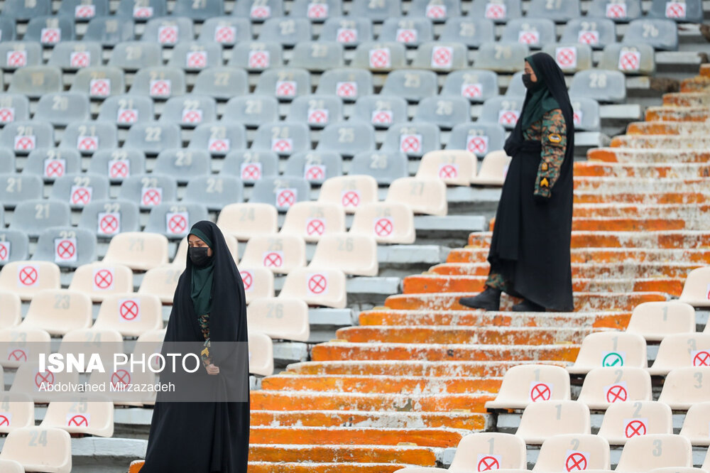  استقرار پلیس زن در سکوهای مخصوص بانوان ورزشگاه آزادی + عکس
