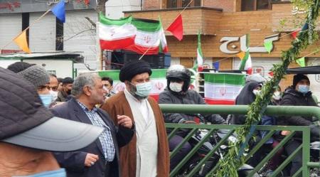 حضور فرزند رهبرانقلاب در راهپیمایی ۲۲بهمن + عکس