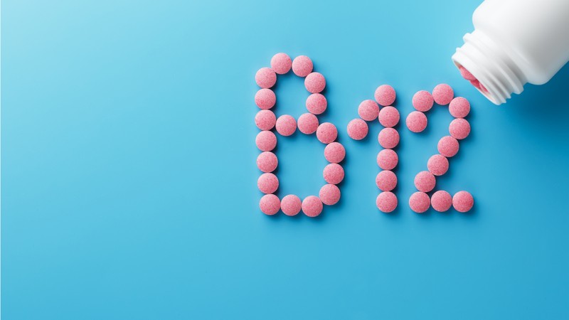 علامتی روی زبان که از کمبود ویتامین B۱۲ خبر می‌دهد