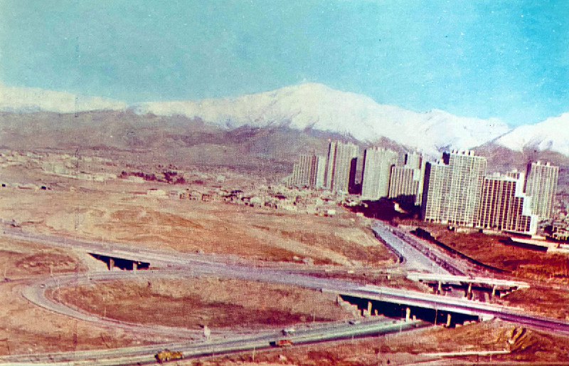 ورودی شهرک غرب در تهران اوایل دهه‌ ۶۰ + عکس