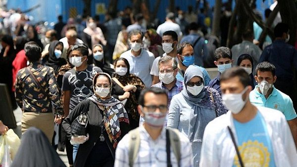 دلیل خروج ناگهانی و همزمان ۱۵۳ شهر از وضعیت قرمز کرونا/تزریق دز چهارم واکسن کرونا بی خطر است؟