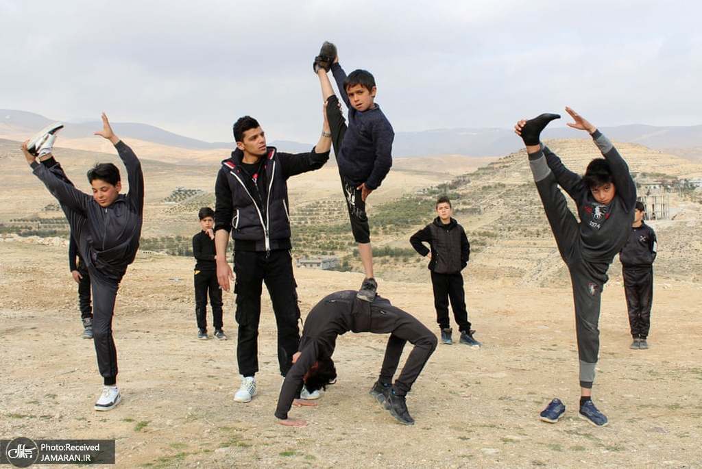 پسران سوری در حال تمرین هنرهای رزمی + عکس
