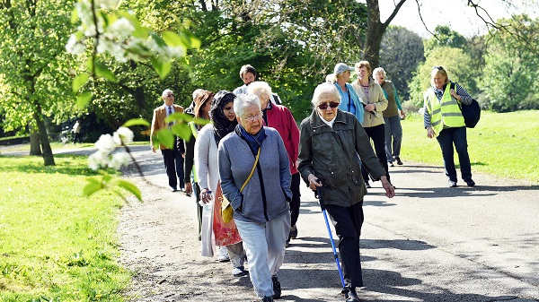چند گام پیاده روی روزانه داشته باشیم تا طول عمرمان افزایش یابد؟ 