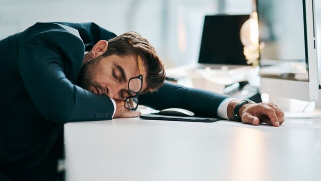  چرا اینقدر خسته‌ام؟ 