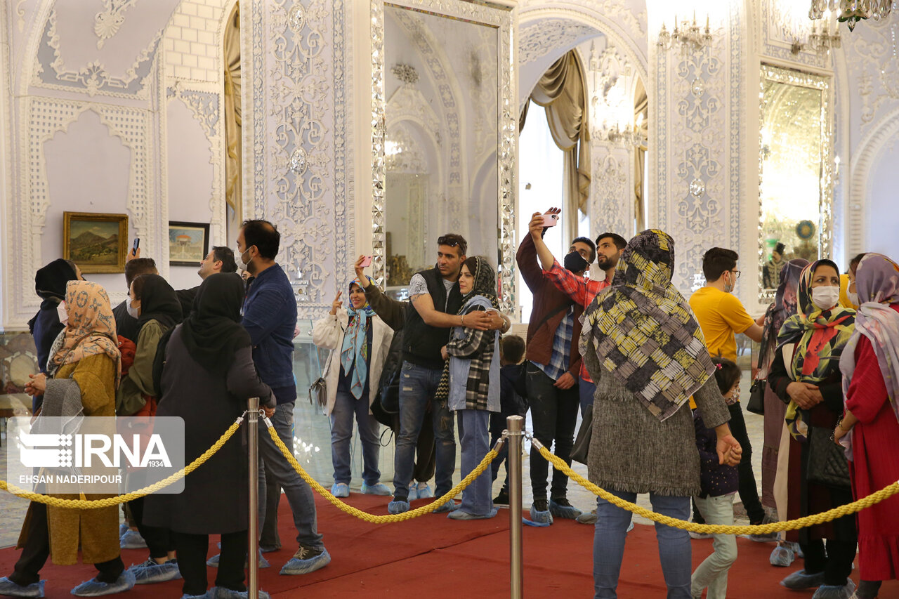 گردشگران نوروزی در کاخ موزه گلستان + عکس