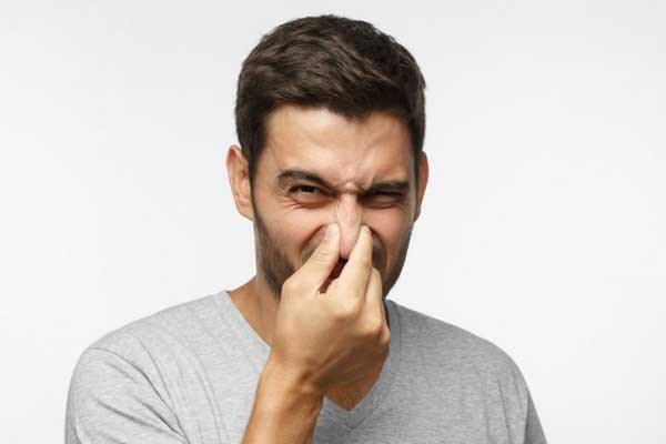 چند روش ساده رفع بوی بد دهان در این ماه