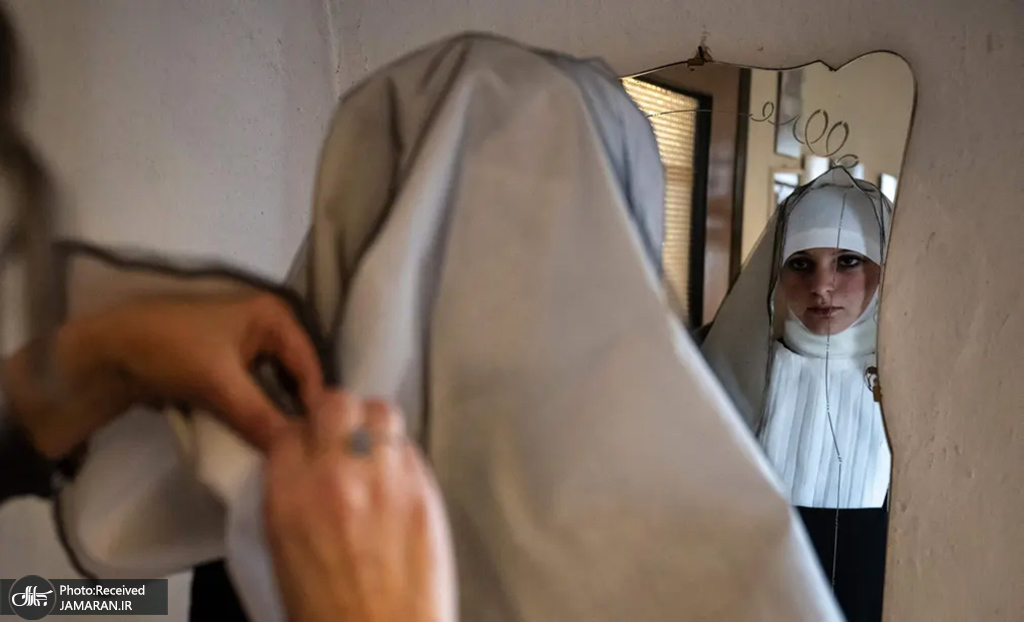 حجاب زن ایتالیایی در لباس یک راهبه + عکس