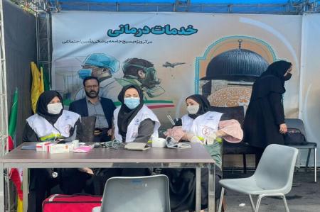 حضور پرستاران برای کنترل فشار خون  افراد حاضر در راهپیمایی روز قدس