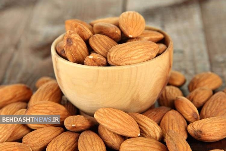 عوارض جانبی خوردن بادام زیاد