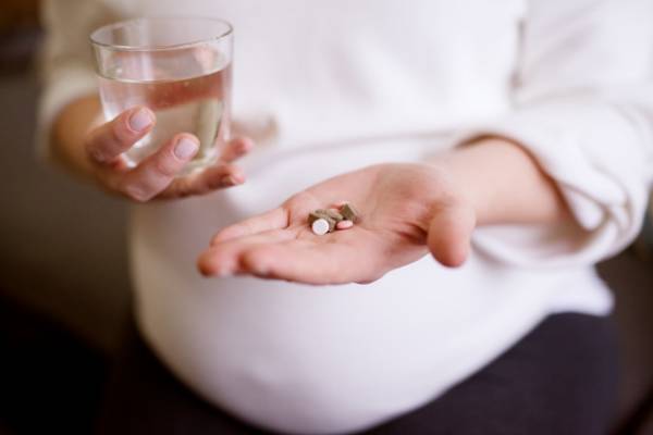 مصرف این داروی مسکن کمردردتان را طولانی تر می کنند