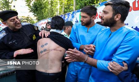 علامت و خالکوبی عجیب روی بدن یک اوباش + عکس