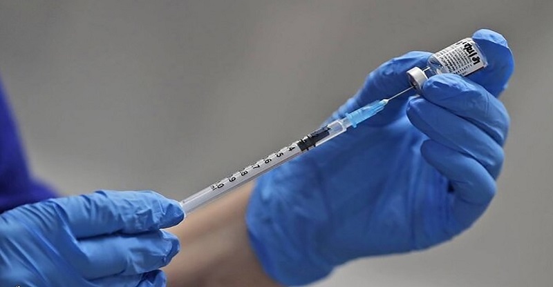 اینفوگرافیک| چه افرادی باید دوز یادآور واکسن کرونا را تزریق کنند؟