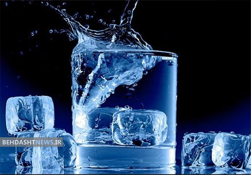  بیماری تلخی که با نوشیدن آب یخ حین غذا به سراغتان می‌آید