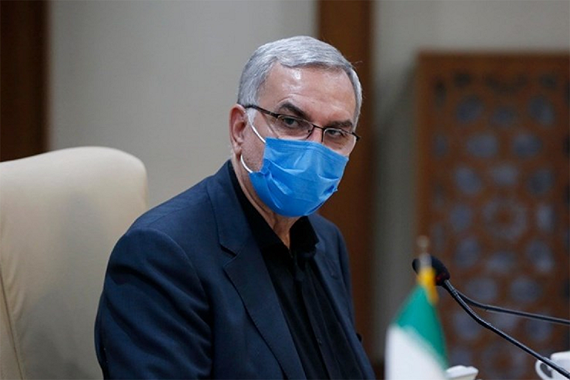 وزیربهداشت ازماسک نزدن مردم در محیط‌های بسته انتقاد کرد