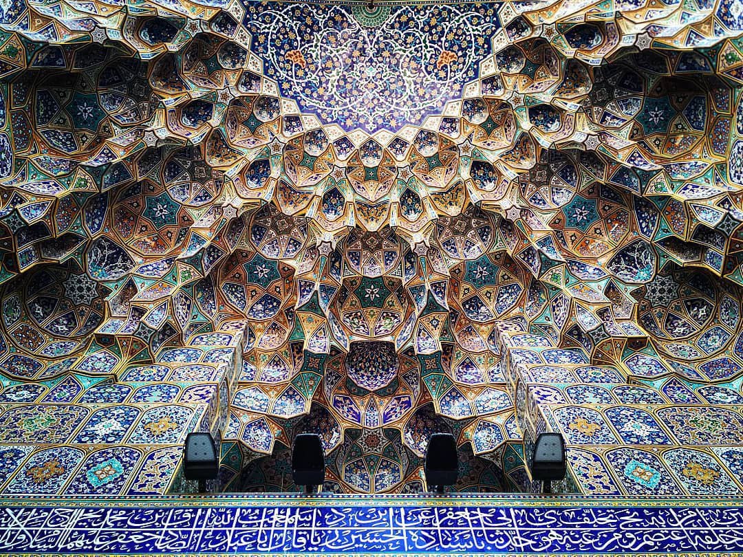 ظرافت معماری ایرانی در صحن عقیق حرم امام رضا(ع) + عکس