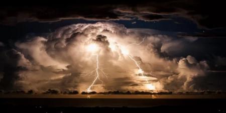 چگونه در برابر صاعقه و طوفان آمادگی داشته باشیم؟