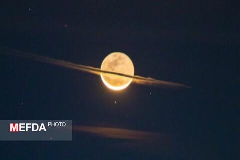  لباس زحل بر تن ماه+ تصویر روز ناسا