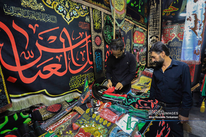 تصاویر| حال و هوای حسینی در بازار همدان