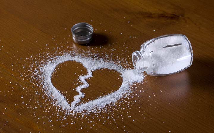 اختصاصی| مصرف نمک و مشکلات قلبی چه ارتباطی باهم دارند؟ 