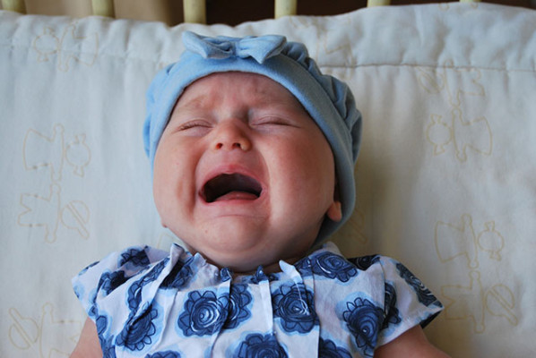 آیا دلیل گریه نوزادان را می دانید؟