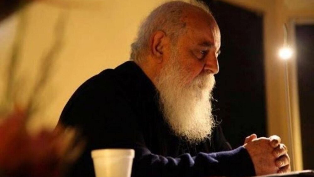 شاعر نامدار کشور درگذشت + عکس