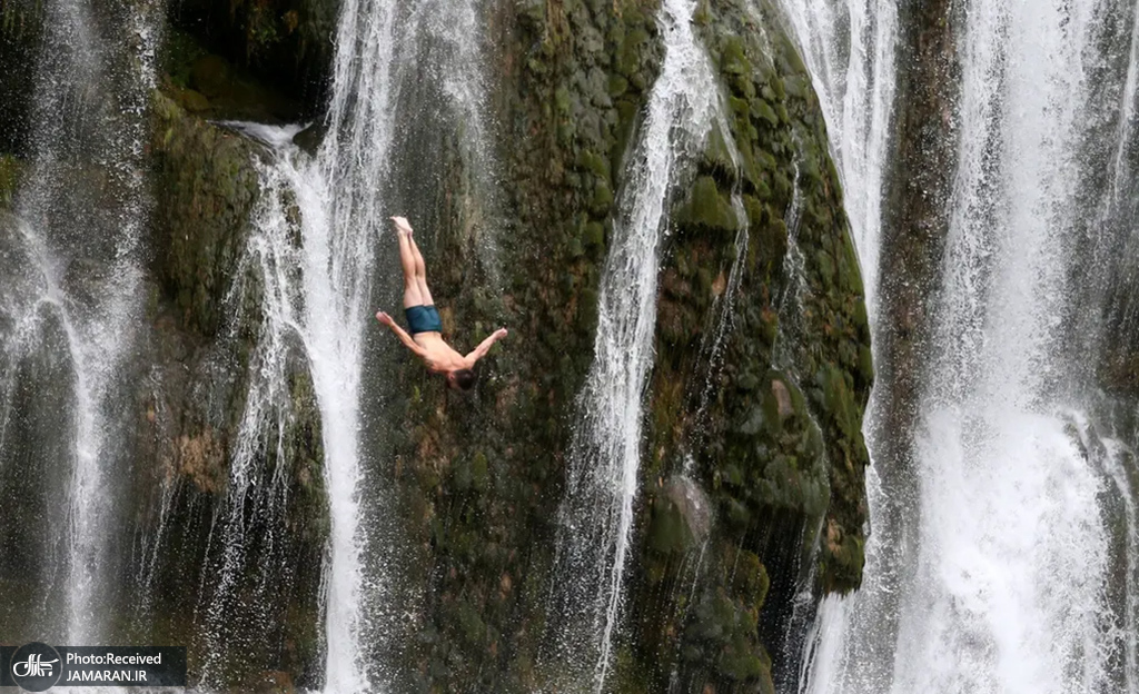 مسابقات بین المللی سالانه پرش از آبشار + عکس