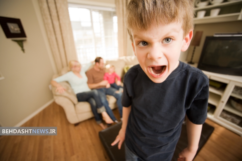 چگون لجبازی وعصبانیت فرزند را کنترل کنیم ؟