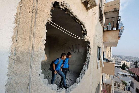 تخریب خانه یک نیروی مقاومت فلسطینی از سوی صهیونیست ها + عکس