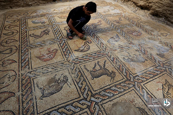 کشف موزاییک های دوره بیزانس توسط کشاورز فلسطینی + عکس