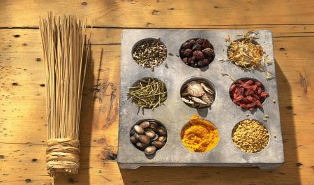  استحمام با داروهای گیاهی برای درمان روماتیسم