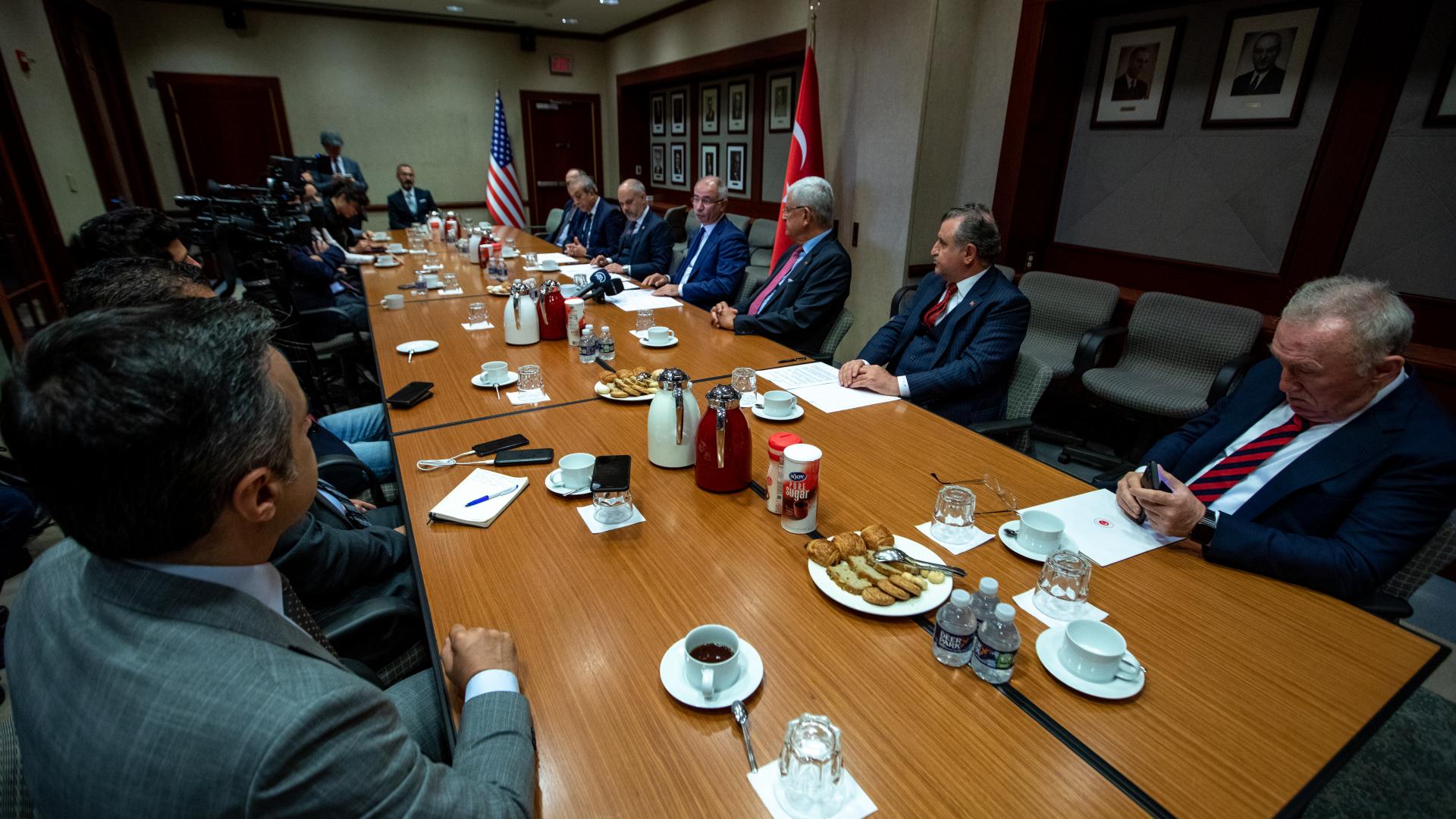 تصویری از جلسه  ترکیه و آمریکا در باره  فروش جنگنده‌های اف-16